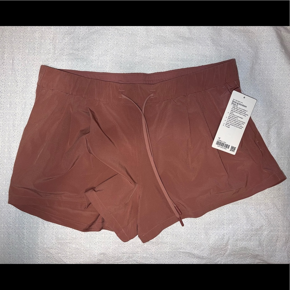 Lululemon Spiced Chi Shorts